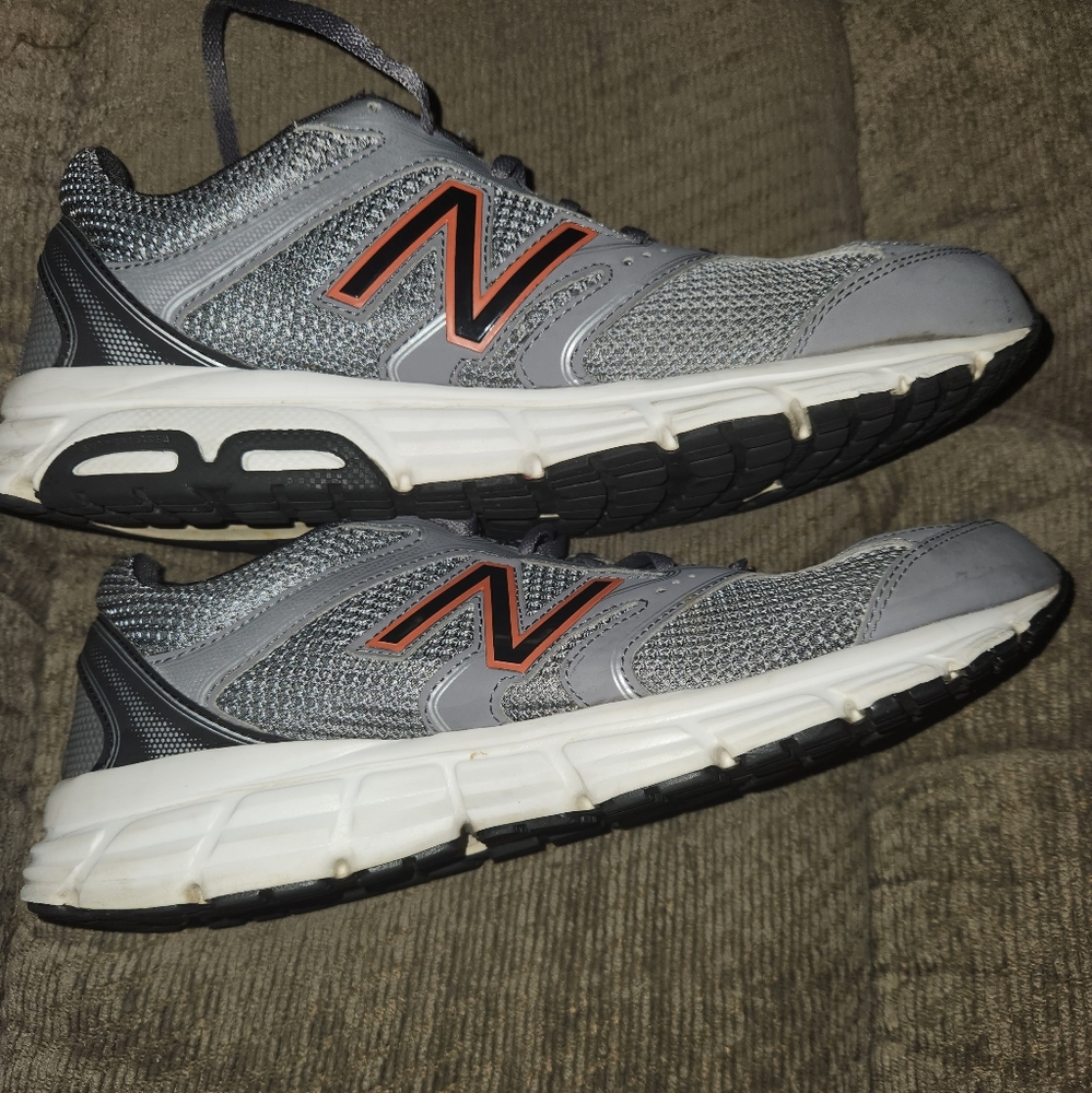 New balance men's shoes size 10